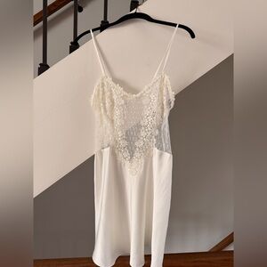 Flora Nikrooz Ivory Lace & Dot Mesh Slip